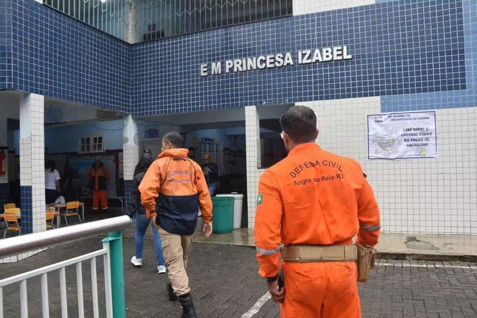 Chuvas e ressaca impactam o litoral Sudeste: Angra dos Reis é a mais atingida
